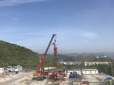 坚持问题导向,深入推进能源革命