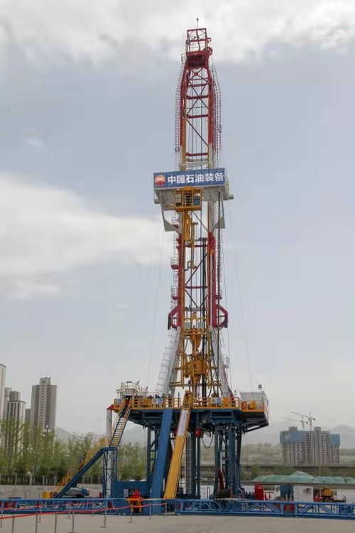 国内首台 一键式 人机交互7000米自动化钻机研制成功