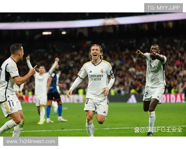 西甲联赛25轮皇马:西甲第25轮皇马的比赛成绩与精彩瞬间 西甲联赛25轮皇马:西甲第25轮皇马的比赛成绩与精彩瞬间